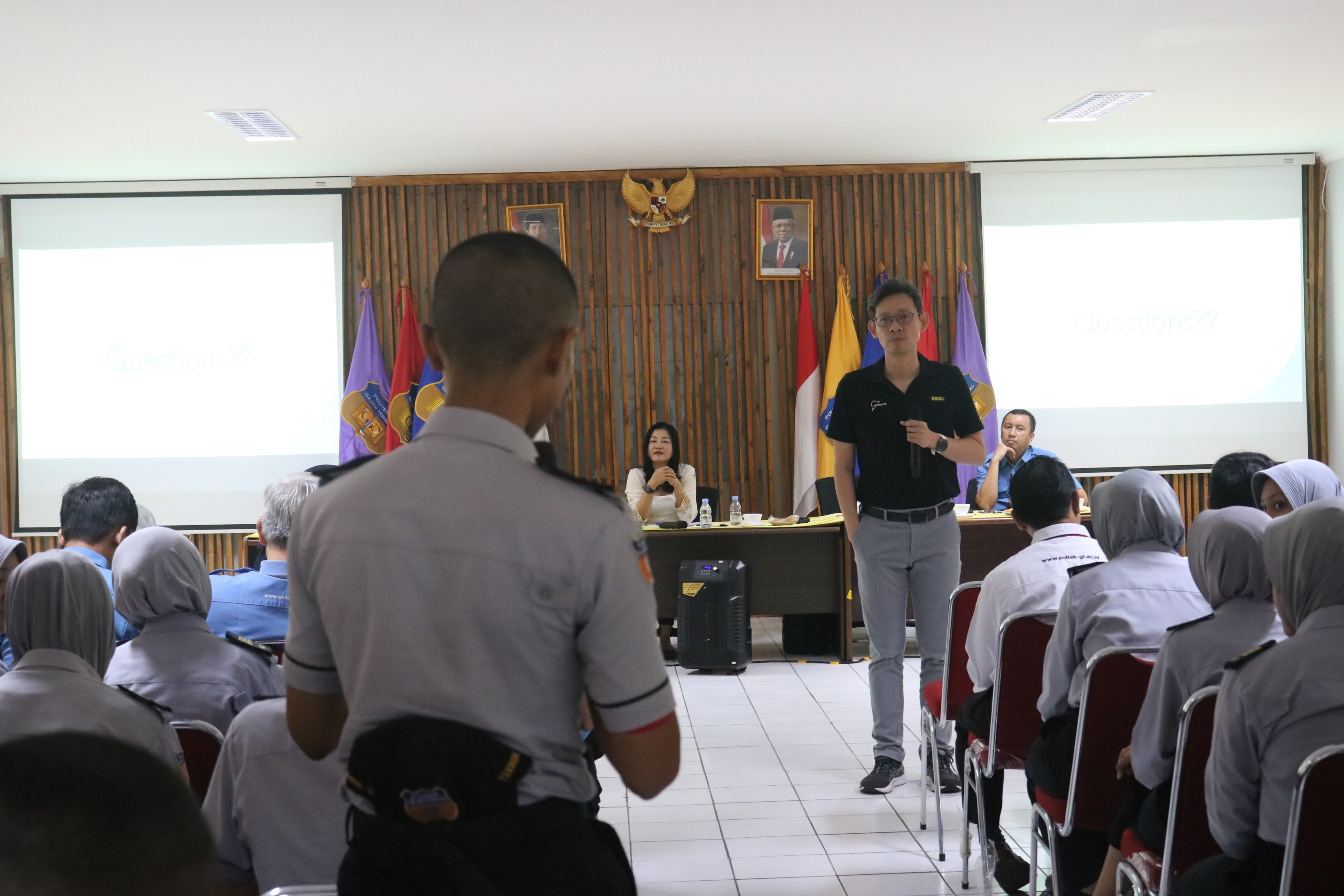 KULIAH UMUM KEBERLANJUTAN BERSAMA MR. PANG CHONG HAU, CHIEF SUSTAINABILITY OFFICER (CSO) @ GITI TIRE