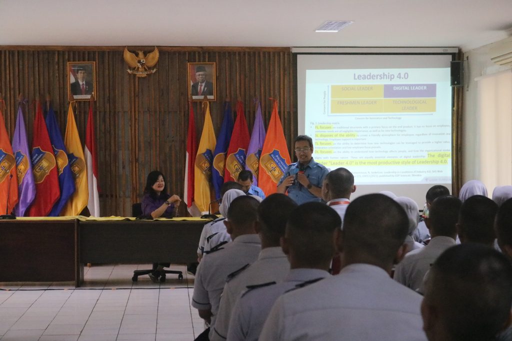 Pembekalan Tingkat 3 Angkatan 35 : Hari Ketiga Dimulai dengan Materi Best Practice Leadership oleh Pimpinan Divisi Passenger Car Radial Tyre