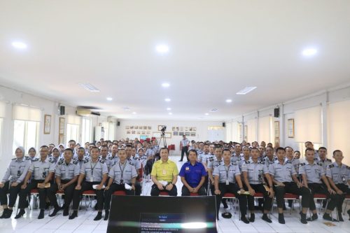 Pembekalan Calon Lulusan Tahun 2026 oleh Bapak Selo dari Departement Quality Assurance (QA) PT Gajah Tunggal Tbk.