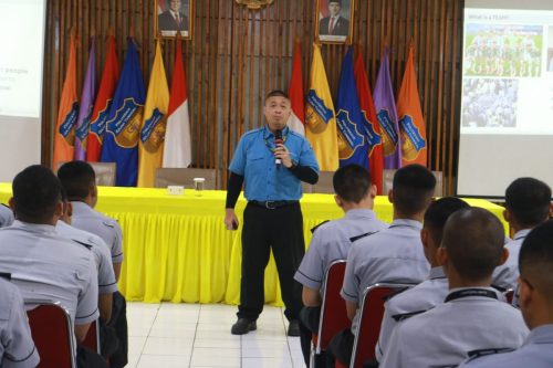 Pembekalan Calon Lulusan 2026 oleh Bapak Arijanto dari Plant Motorcycle Tire PT Gajah Tunggal Tbk.