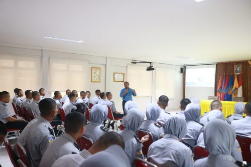 Pembekalan Leadership IT