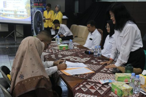 Pengarahan dan Penandatanganan Ikatan Dinas Mahasiswa Baru Angkatan 40